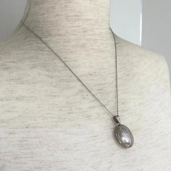 VTG Sterling Silver 925 Oval Etched Photo Locket Pendant Necklace 18" Box Chain - Picture 12 of 16